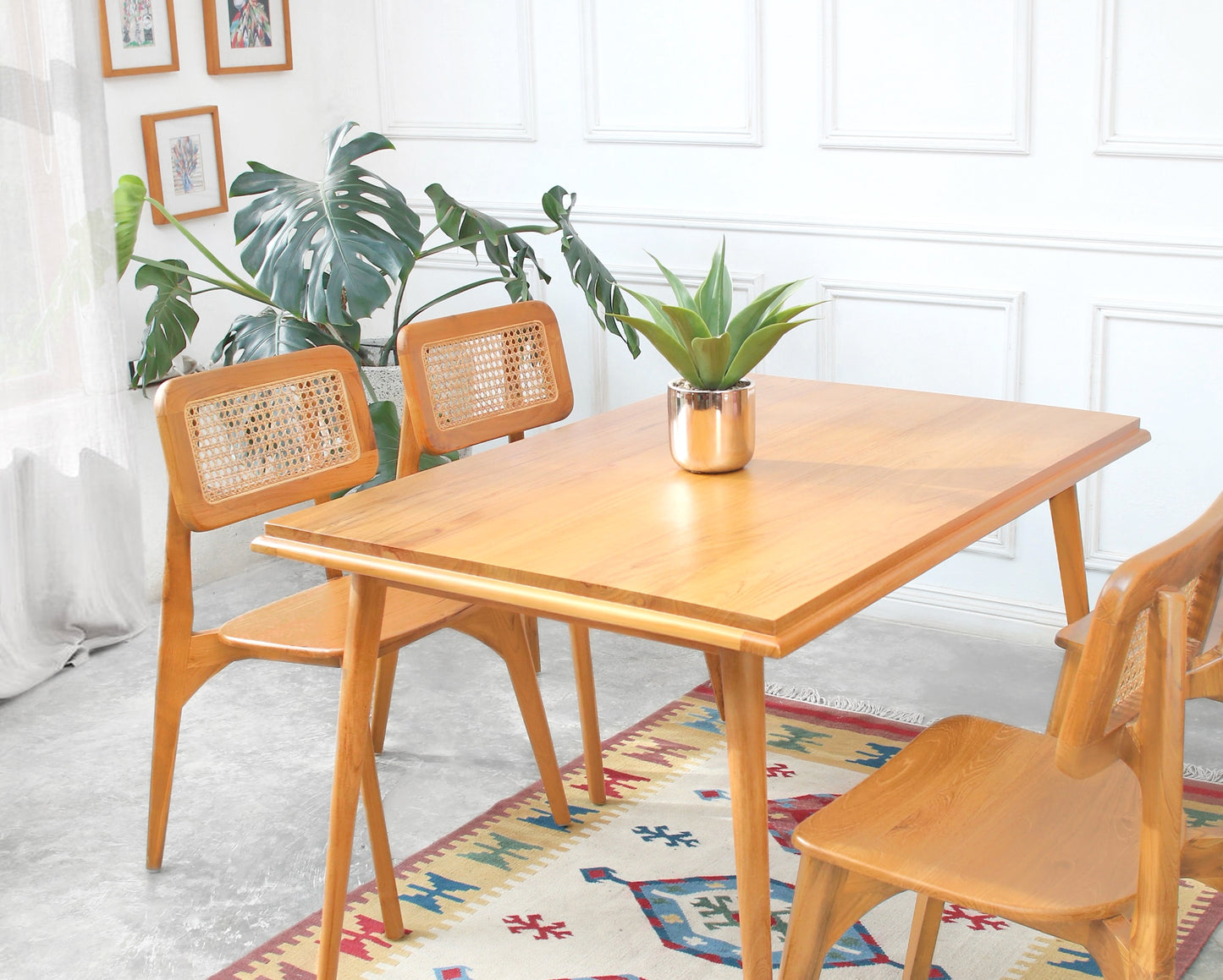 Set Meja Kursi Makan Raju