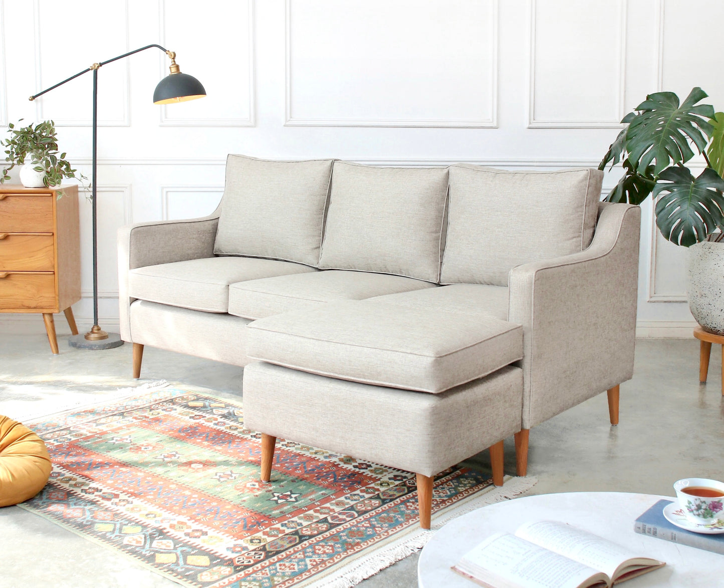 Lacrissa Set Sofa Berlengan dengan Sandaran Kaki (Three Seater)