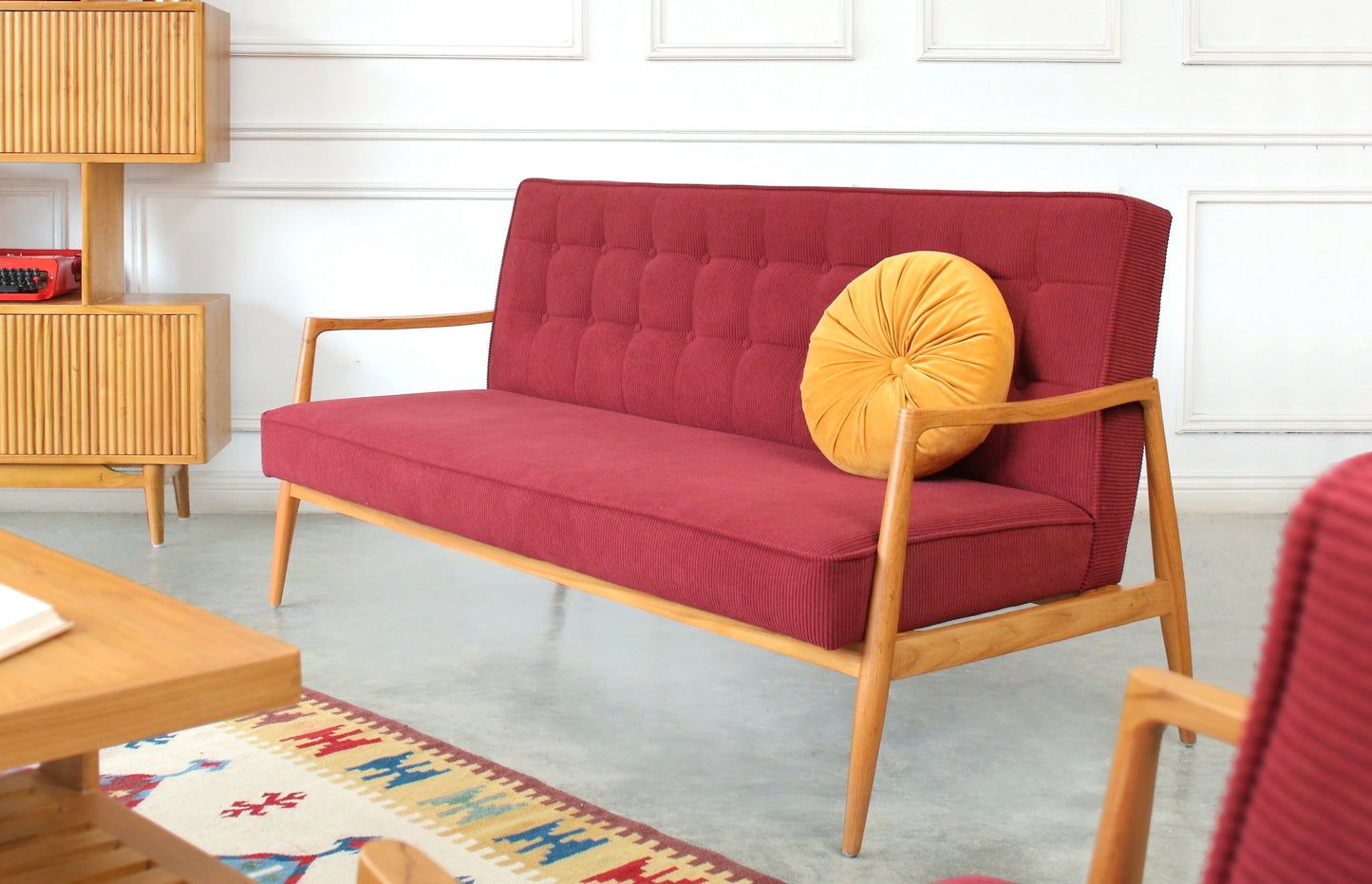 Airy Scandinavian Kursi dengan Sandaran Lengan (Three Seater)