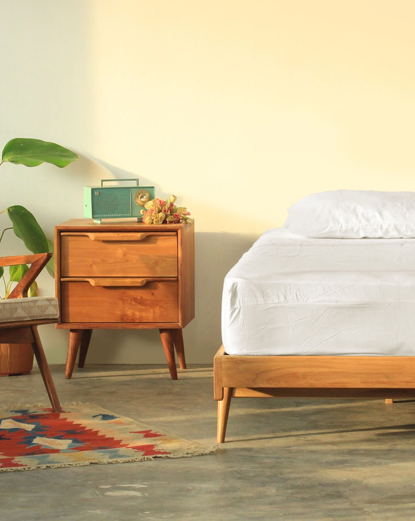 Dipan Tempat Tidur Retro (Tanpa Headboard)