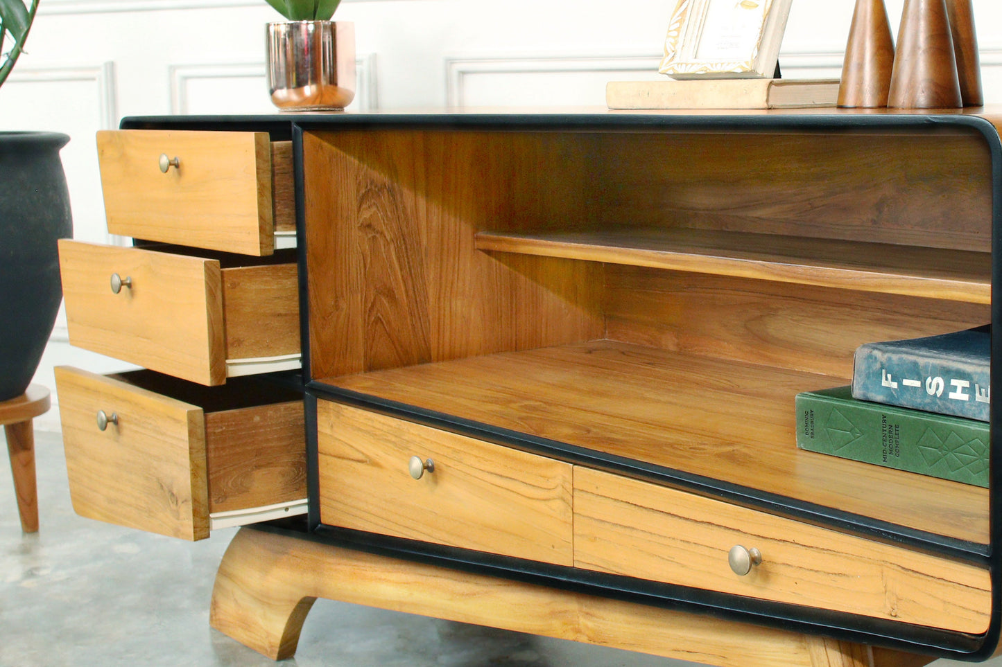 Hugo Lemari Bufet/Kabinet/Credenza