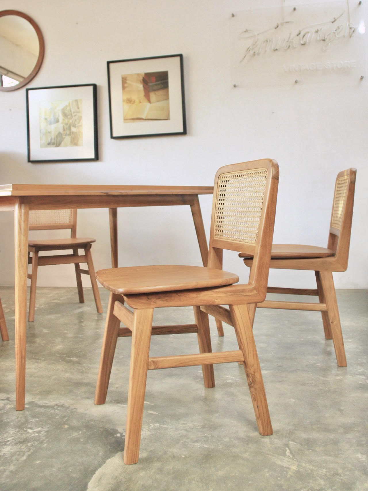 Set Meja Kursi Makan Dian