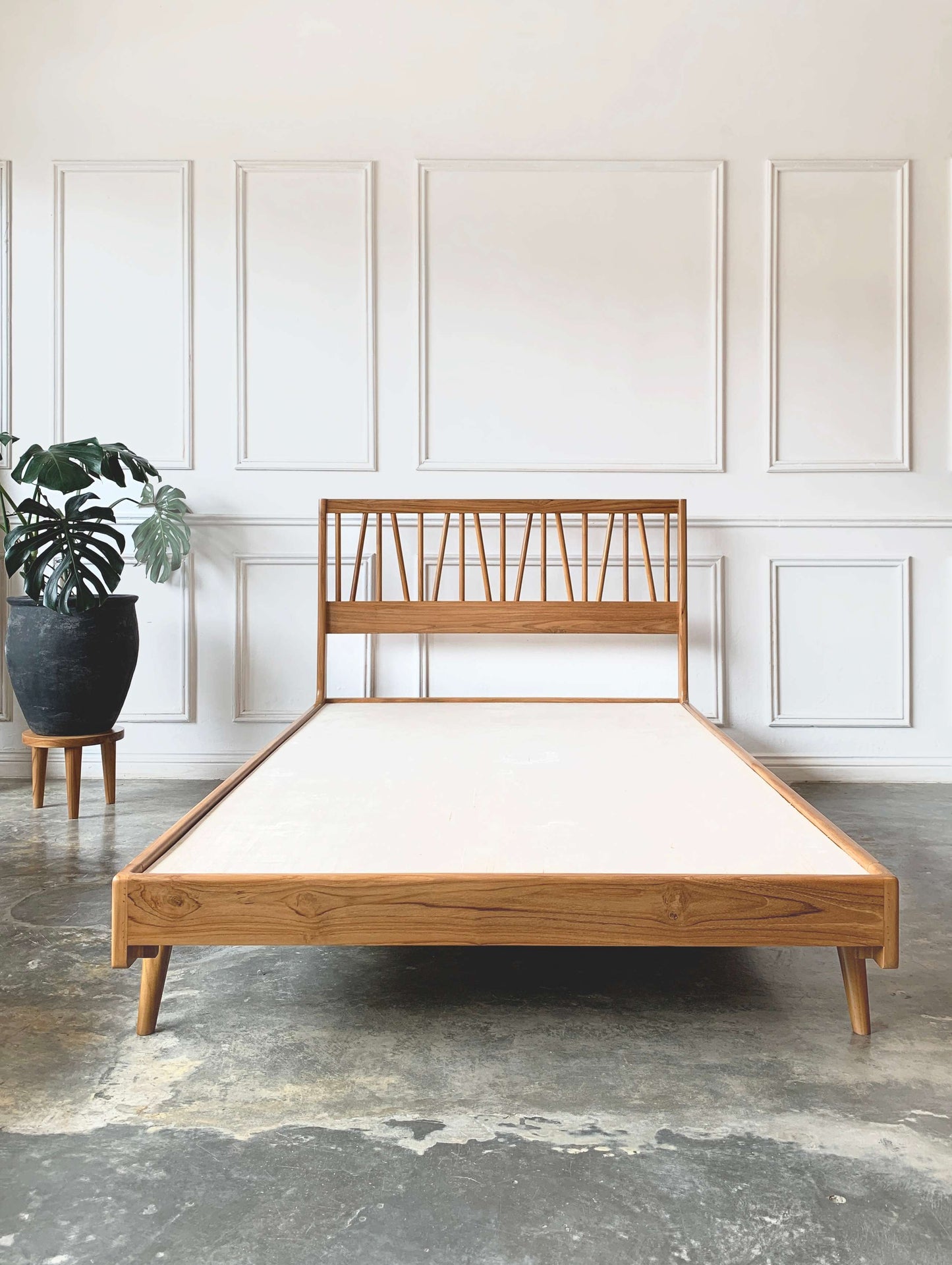 Dipan Tempat Tidur Retro