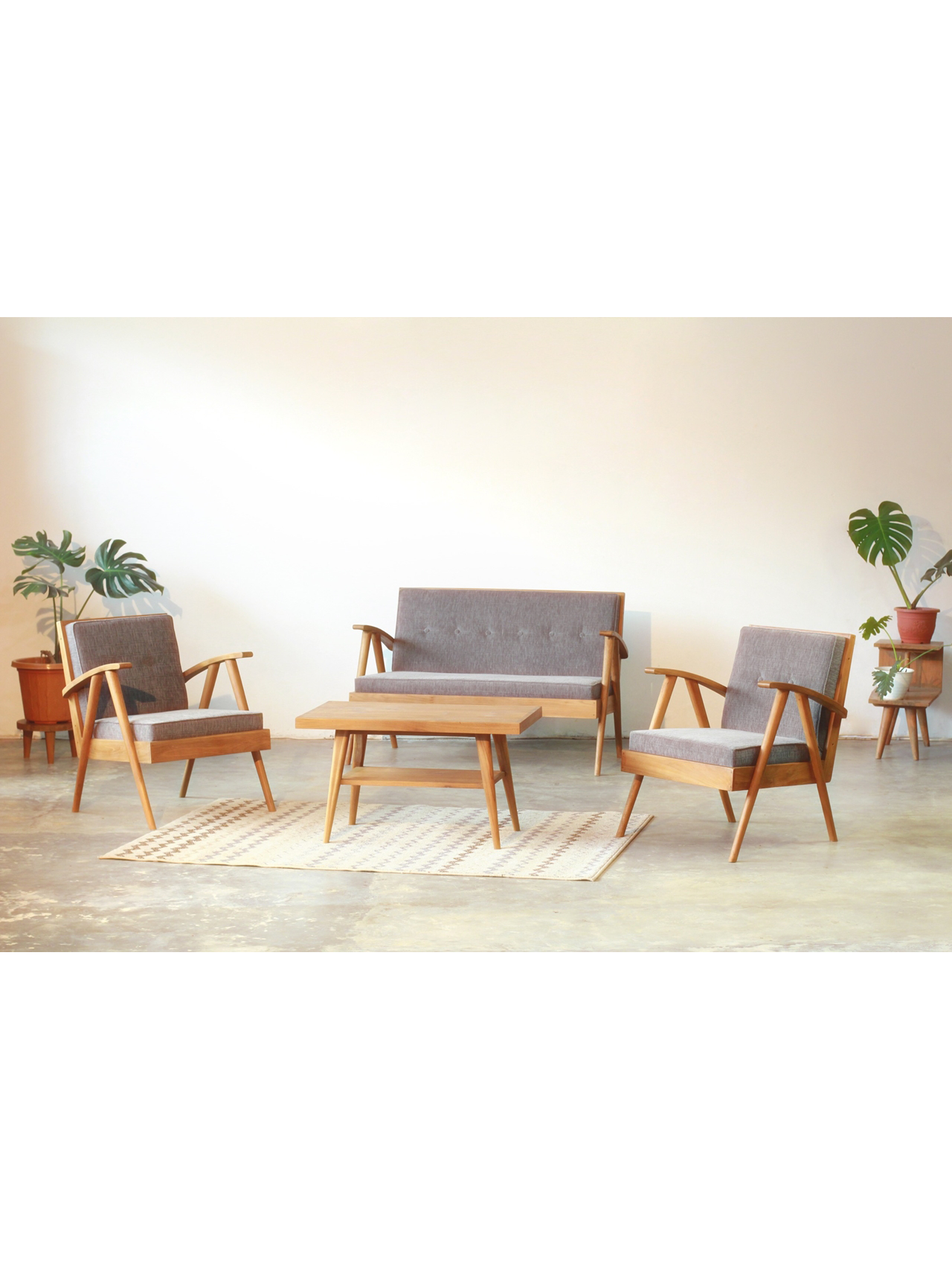 Awana Kursi dengan Sandaran Lengan (Double Seater)