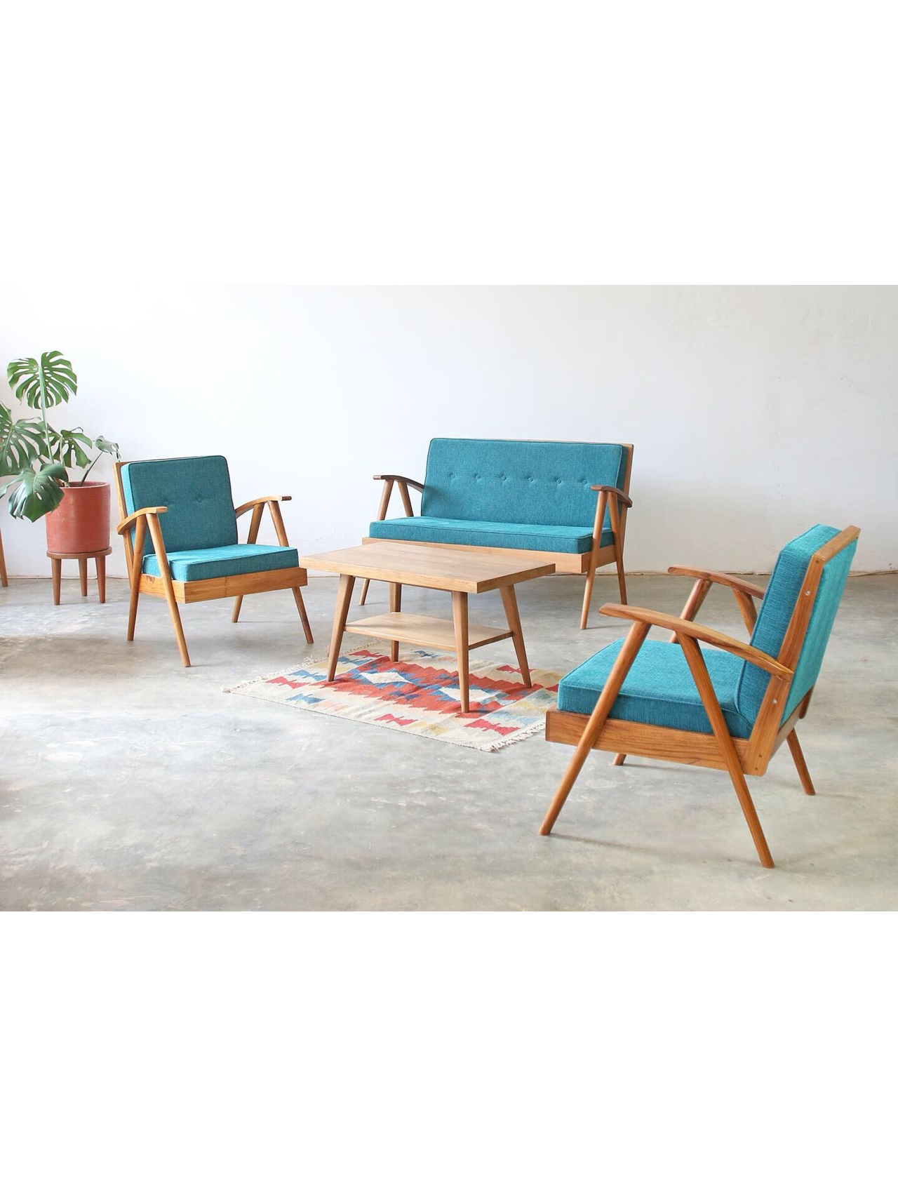 Awana Kursi dengan Sandaran Lengan (Double Seater)