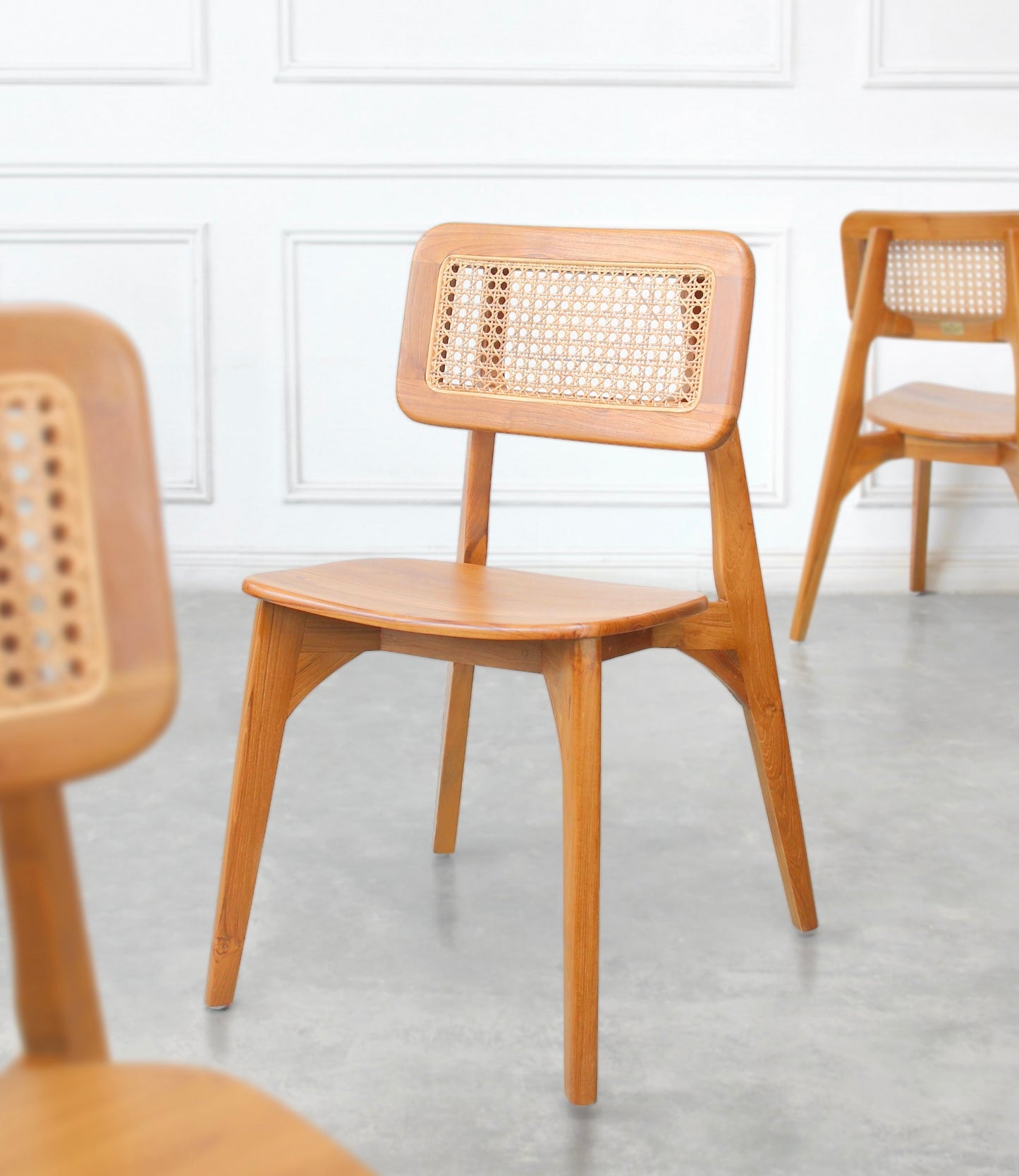 Set Meja Kursi Makan Raju