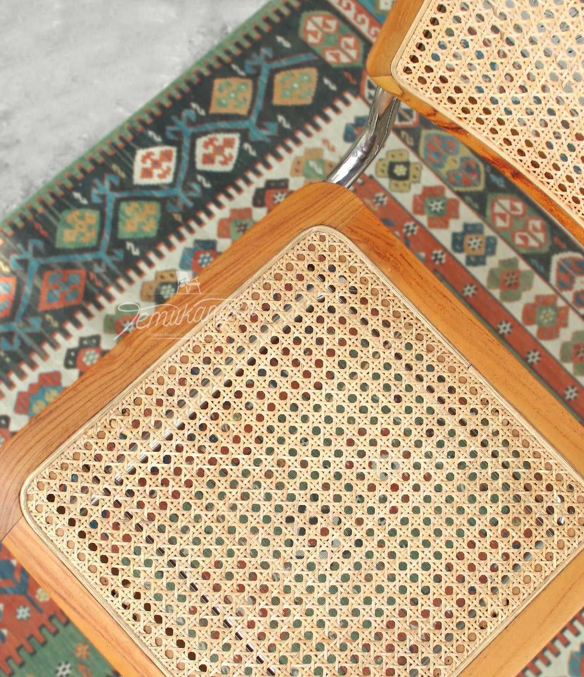 Ropi Kursi Santai Retro