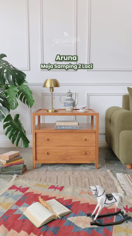 Aruna Nakas/Meja Samping