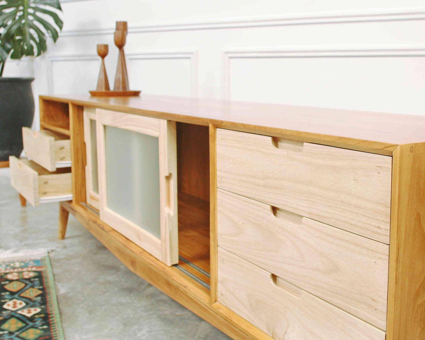 Yuki TV Cabinet