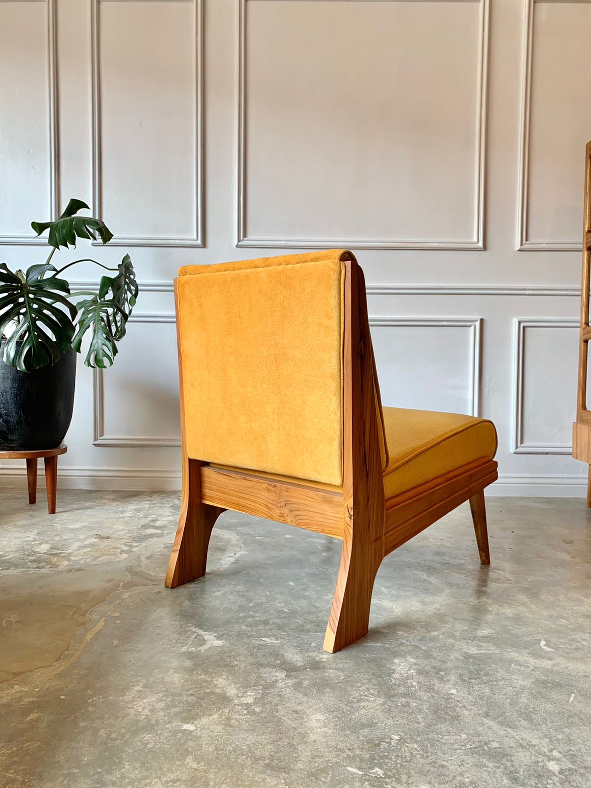 Elena Sofa Single Seater tanpa Lengan (dengan Sandaran Kaki)